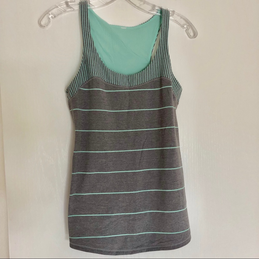 Lulu lemon tank size 6!